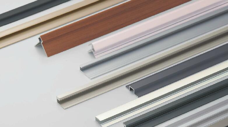 �����~���E�|���E�ˈ�p�X�^�b�h�E�΍p�{�[�h